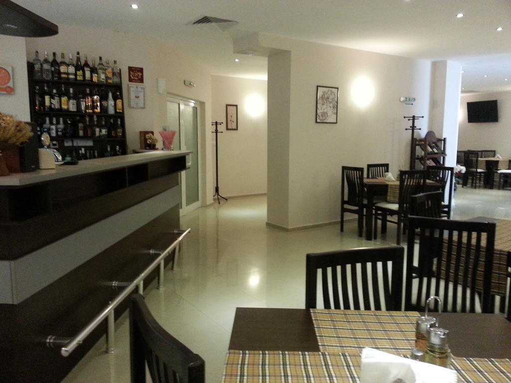 Menada Sunset Kosharitsa Apartments Ngoại thất bức ảnh
