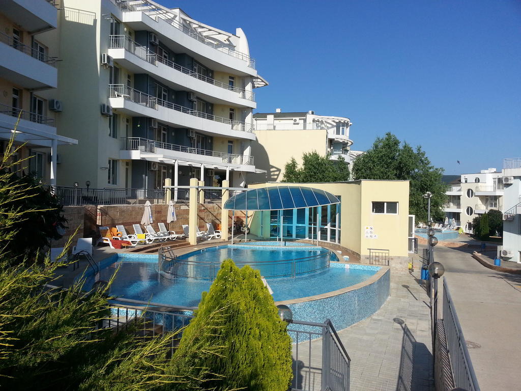 Menada Sunset Kosharitsa Apartments Ngoại thất bức ảnh