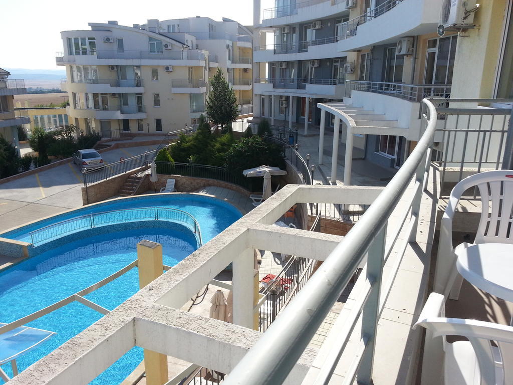 Menada Sunset Kosharitsa Apartments Ngoại thất bức ảnh