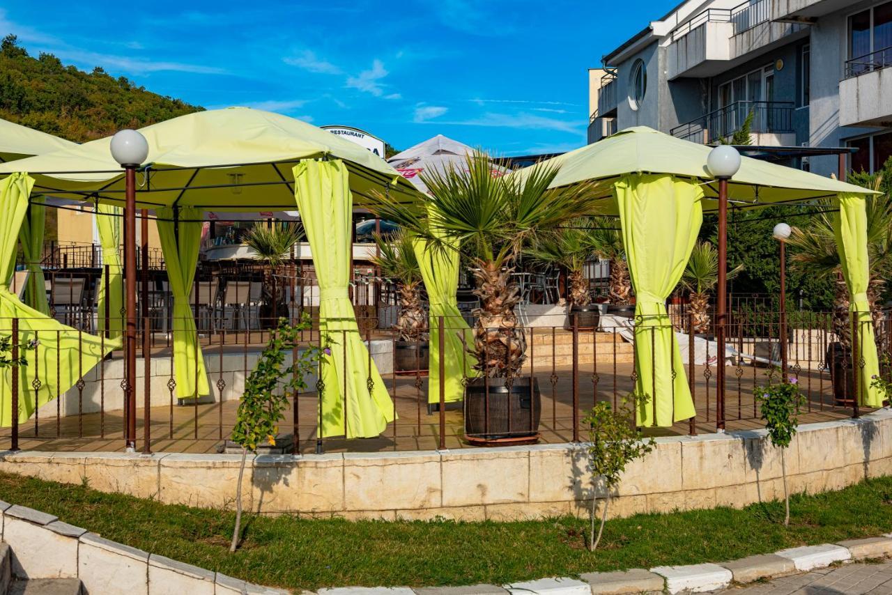 Menada Sunset Kosharitsa Apartments Ngoại thất bức ảnh