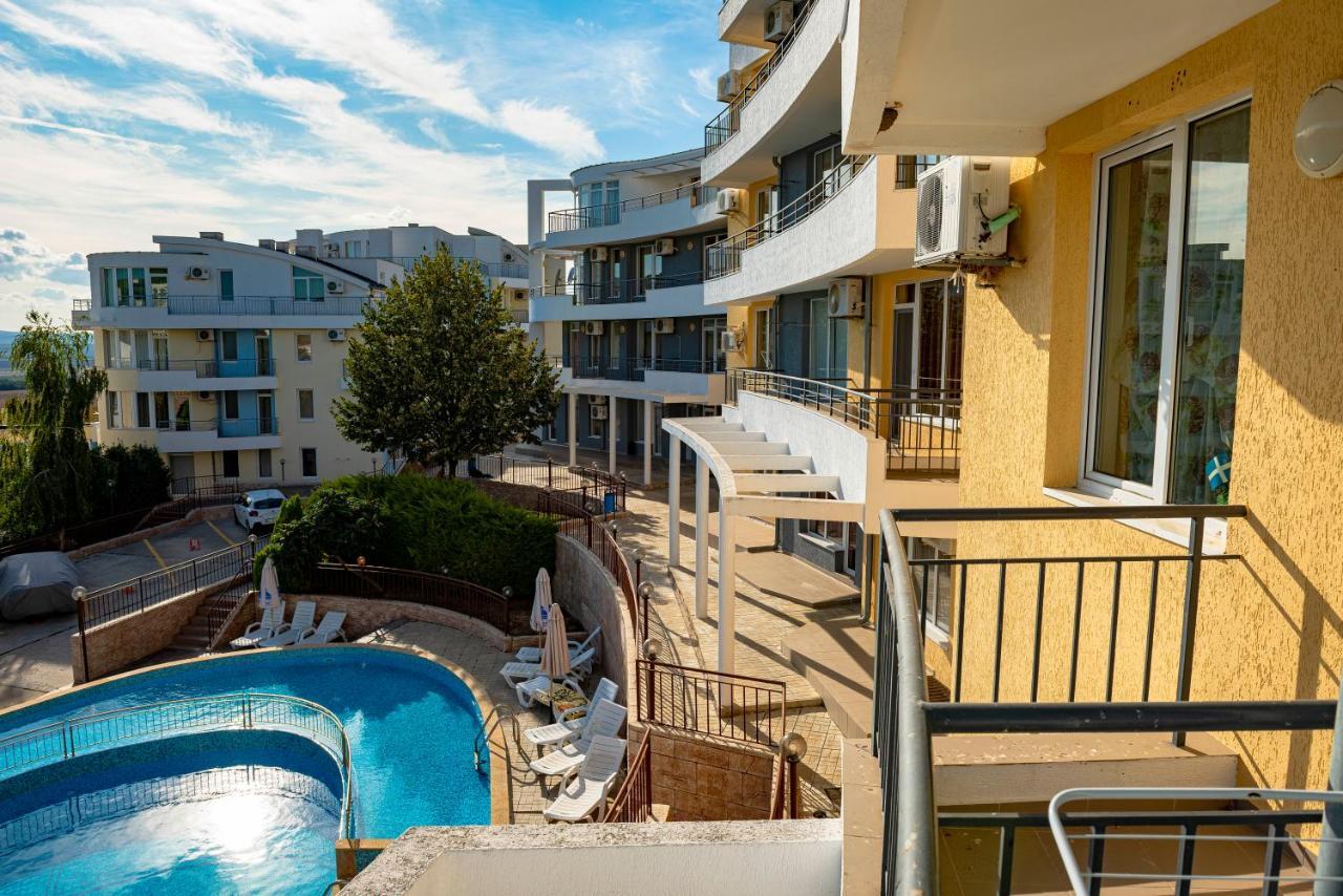 Menada Sunset Kosharitsa Apartments Ngoại thất bức ảnh