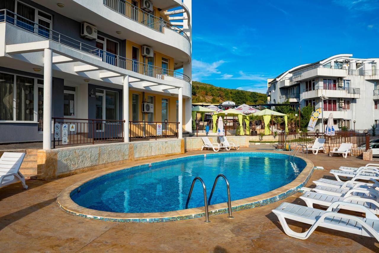 Menada Sunset Kosharitsa Apartments Ngoại thất bức ảnh