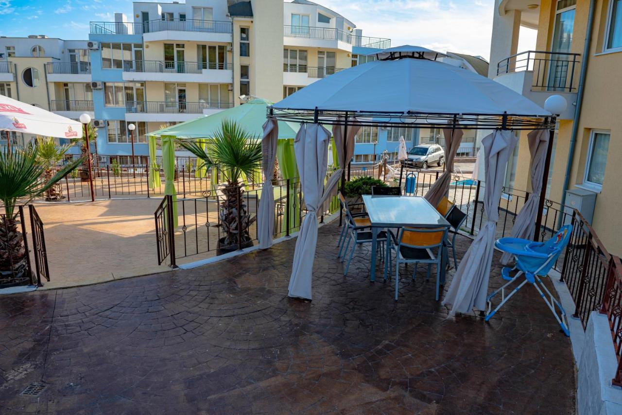 Menada Sunset Kosharitsa Apartments Ngoại thất bức ảnh